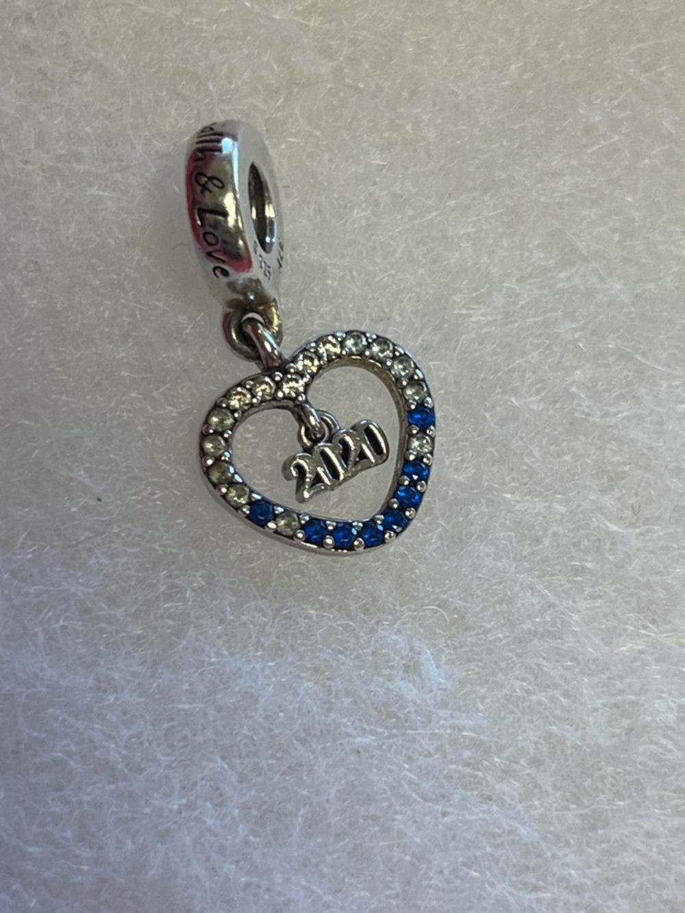 PANDORA CHARM
2020 Charm Happiness Health & Love
